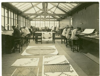 Section de la salle de conception, Carpet Trades, 1923 - English Photographer